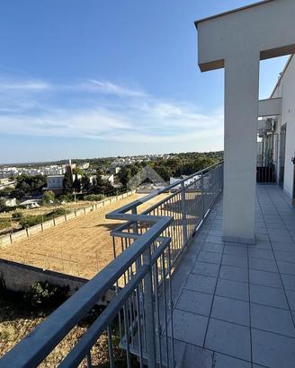 4 LOCALI A CEGLIE MESSAPICA