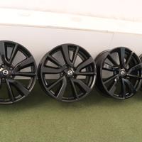 Cerchi in lega Nissan Rogue X-Trail Qashqai 18