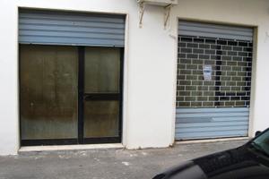 A parabita due uffici/negozi affiancati