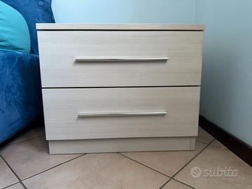 Comodini in legno (coppia)