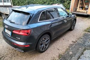 Q5 S-tronic 190 CV con gancio traino