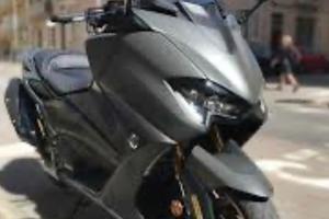 Yamaha TMAX 560