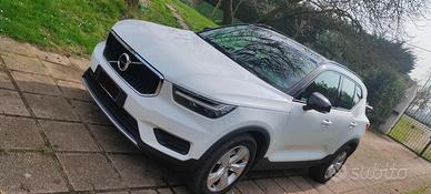 Volvo XC40 D4 AWD Tetto | Pelle |Harman Kardon