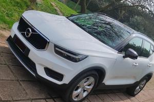 Volvo XC40 D4 AWD Tetto | Pelle |Harman Kardon