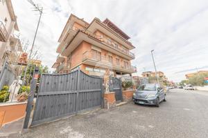 4 LOCALI A ROMA