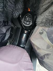 Xmax 300 modello texhmax