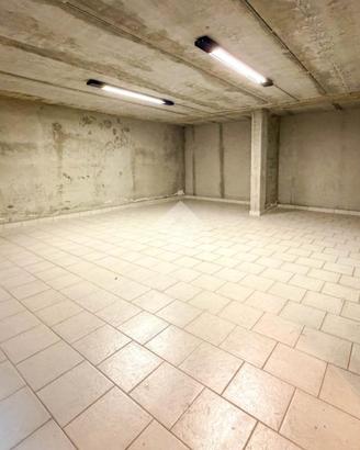 MAGAZZINO A OLGIATE MOLGORA