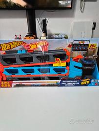 gioco Hot wheels auto trasportatore e pista