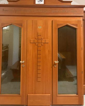 confessionale in legno 