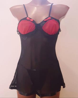 Completo sexy di pregevole fattura con perizoma