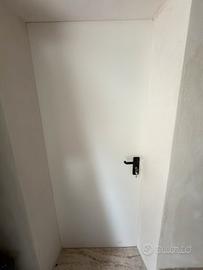 Porta per garage fondaco cantina