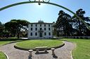 villa-di-2130-m²-con-piu-di-5-locali-e-box-auto-a-