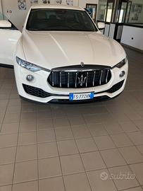 Maserati levante 250