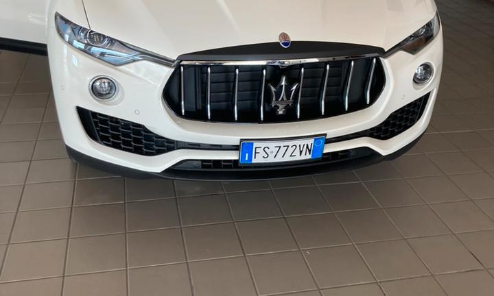 Maserati levante 250