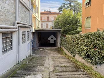 MAGAZZINO A BRESCIA