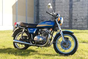 Kawasaki kz 400 OHC - Modello D2  del 1974