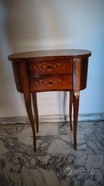 Comodino in legno