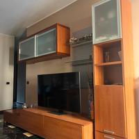 Parete attrezzata con tavolo