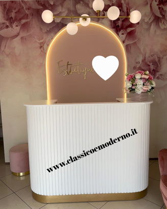 Bancone reception cannettato bianco con spedizione