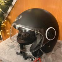 Casco nero opaco