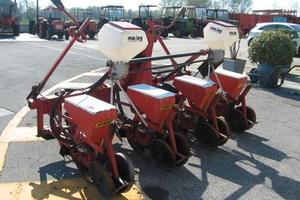 SEMINATRICE PER MAIS PIGOLI 4 FILE