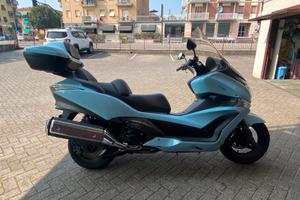 Scooter Honda SWT 400