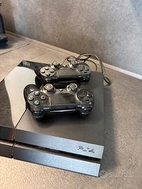 PS4 500GB + 2 Controller Originali + Giochi