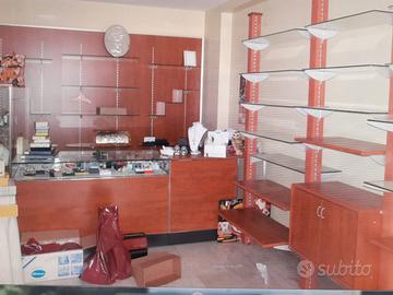 Arredamento negozio
