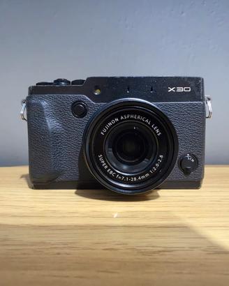 Fujifilm X30 Fotocamera