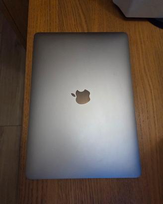 MacBook Pro 13" (2017) - Touch Bar 