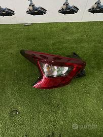 Fanale posteriore sinistro nissan micra 2018