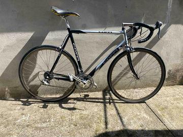 Bicicletta da corsa telaio alluminio fine anni 90.