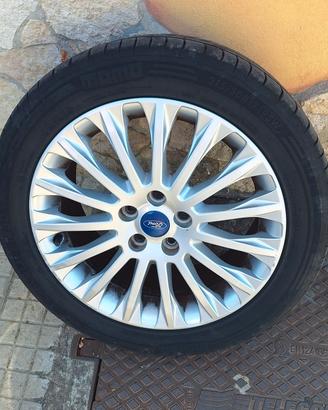 cerchi  e gomme originali ford 215/50 R17