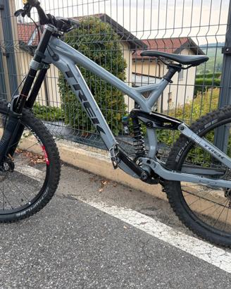 Trek Session 8  Tg L  Montata Saint - Boxxer - Fox
