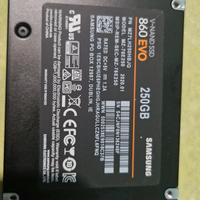Samsung 860 EVO SATA 2.5" SSD 250 GB
 