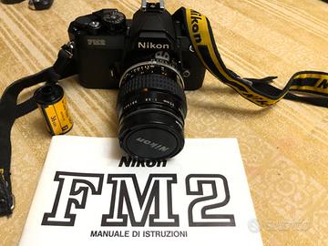 Nikon fm2 nikkormat macchina fotografica