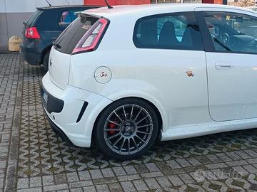 Grande punto Abarth Evo