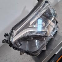 faro anteriore sinistro TOYOTA RAW4 