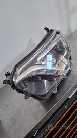 faro anteriore sinistro TOYOTA RAW4 