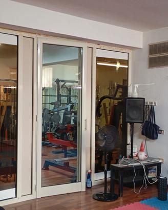 Parete divisoria con porta