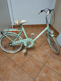 Bicicletta Graziella verde acqua