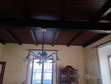 LAMPADARIO DI SQUISITA FATTURA