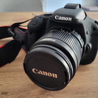 Canon EOS 650D + 18-55 IS Il + accessori