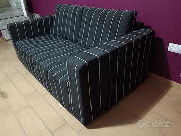 divano 2 posti nero opaco righe grigio