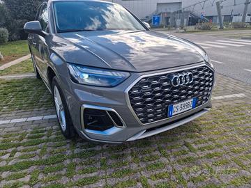 Audi Q5 40 TDI 204 CV quattro S tronic Identity Bl