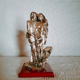 Statuina Abbraccio Damiani