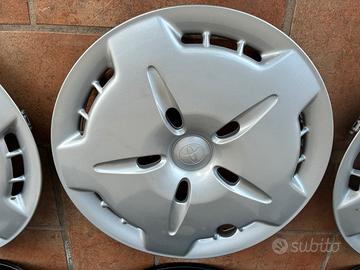 4 copricerchi più 4 cerchi