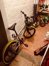 2 Bici Bambino/BMX (16" e 20") - Da Sistemare + Mo