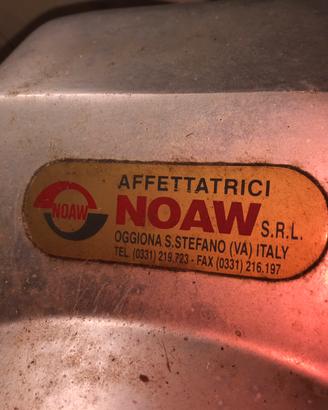 AFFETTATRICE NOAW per salumi PROFESSIONALE