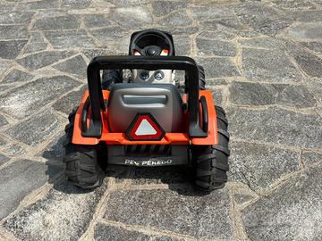 Tratore a pedali per bambini